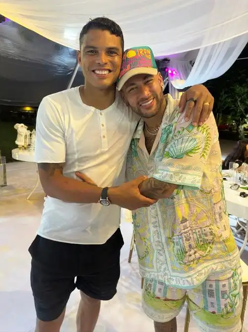 执教皇马首 执教皇马首