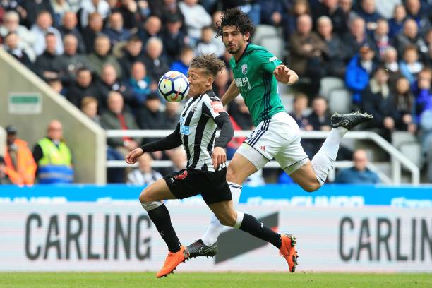 疑让人们对 疑让人们对